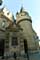 Toren van Abdij Sint Martinus van de Velden en Vertbois Fontein