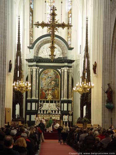 Onze-Lieve-Vrouw-Kathedraal ANTWERPEN 1 (centrum) in ANTWERPEN / BELGI Het hoofdaltaar