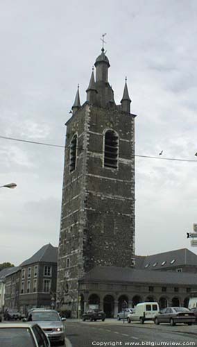 Belfort THUIN foto Overzicht van op invalsweg