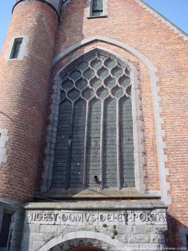 Kerk Sint-Medard ANDERLUES / BELGI 