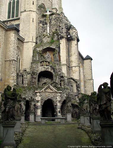 Sint-Pauluskerk ANTWERPEN 1 (centrum) in ANTWERPEN / BELGI Calvarieberg, opmerkelijke 18e eeuwse (1697-1734) kruisweg