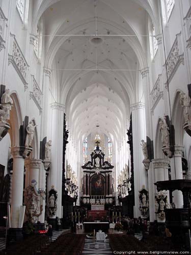 Sint-Pauluskerk ANTWERPEN 1 (centrum) in ANTWERPEN / BELGI Middenschip