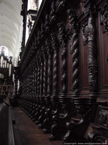 Sint-Pauluskerk ANTWERPEN 1 (centrum) / ANTWERPEN foto Stoelen van de priesterkoor.