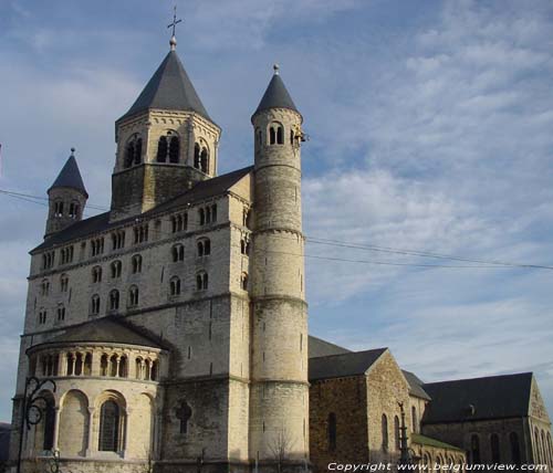 Sainte-Gertrude NIVELLES / BELGIQUE Vue sur la façade Ouest