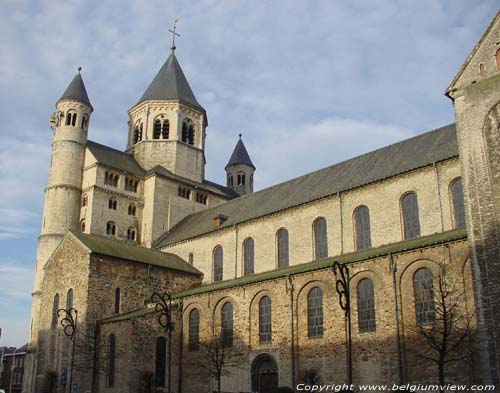 Saint Gertrude NIVELLES picture View on the side facade