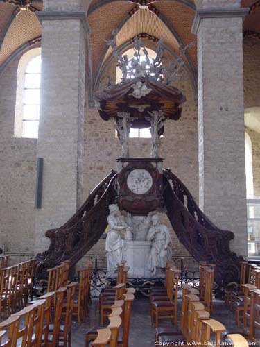 Saint Gertrude NIVELLES picture Second pulpit