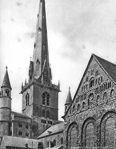 Sint-Gertudis NIVELLES / NIJVEL foto Het uitzicht vanuit het zuidoosten voor de tweede wereldoorlog