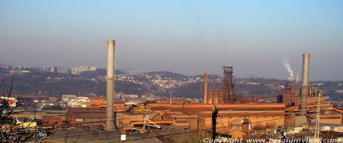 Vue sur Ougre OUGREE  SERAING / BELGIQUE 