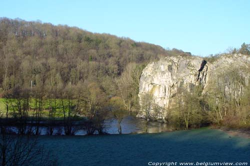 Zicht op Bomal en rivier BOMAL in DURBUY / BELGIUM e