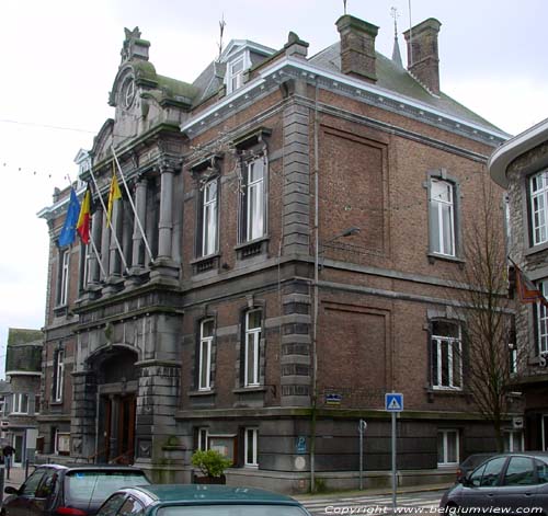 Gemeentehuis Ciney CINEY foto  