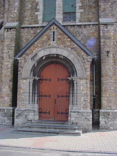 Église Saint-Victor (à Auvelais) NAMUR / SAMBREVILLE photo