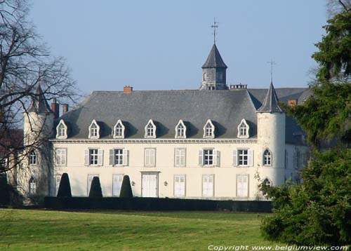 Kasteel te Temploux CHAMPION in NAMEN / BELGI  