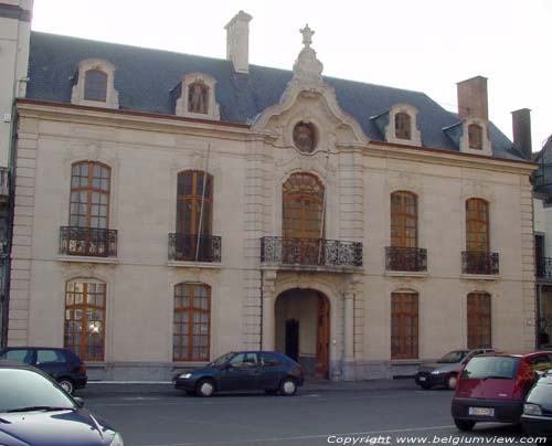 Huis van Gravin d'Arrigade (Provinciebestuur) NAMUR in NAMEN / BELGI 