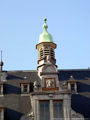 Ancienne Bourse de Commerce et Place d'Armes NAMUR / BELGIQUE 