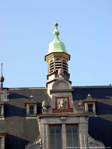 Vroegere Handelsbeurs en Place d'Armes NAMUR / NAMEN foto 