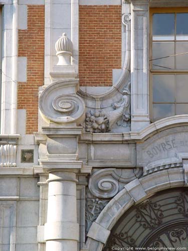 Ancienne Bourse de Commerce et Place d'Armes NAMUR / BELGIQUE 