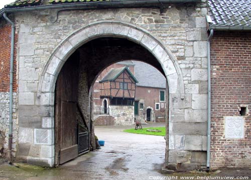 Waleffe Castle (in Waleffe) FAIMES / BELGIUM e