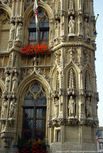 Stadhuis LEUVEN / BELGI Detail zijgevel