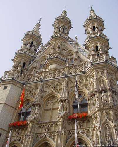 Stadhuis LEUVEN / BELGI Zijgevel