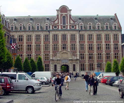 Collge Sainte Trinit LEUVEN  LOUVAIN / BELGIQUE 