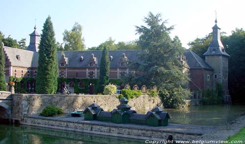 Chateau de Jehay AMAY / BELGIQUE 