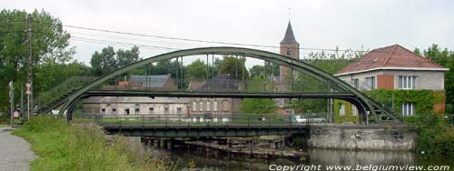 Turning bridge in Arquennes FELUY in SENEFFE / BELGIUM e