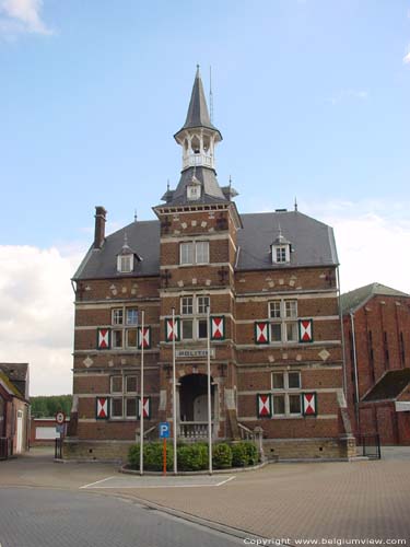 Politiekantoor Boortmeerbeek (vroeger gemeentehuis) BOORTMEERBEEK / BELGI  