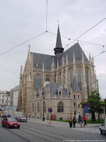 Onze-Lieve-Vrouw-ter-Zavelkerk BRUSSEL-STAD in BRUSSEL / BELGI Koor en neogotische sacristie