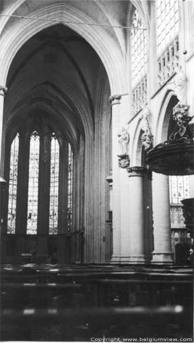 Onze-Lieve-Vrouw-ter-Zavelkerk BRUSSEL-STAD / BRUSSEL foto Deze interieurfoto uit 1938  werd ons door Pim Vermeulen bezorgd.