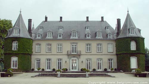 Chateau de la Hulpe LA HULPE in TERHULPEN / BELGI Vooraanzicht kasteel