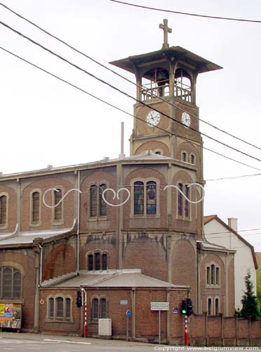 Sint-Pieter van Maubroux kerk (Rixensart) GENVAL / RIXENSART foto Zicht noorden