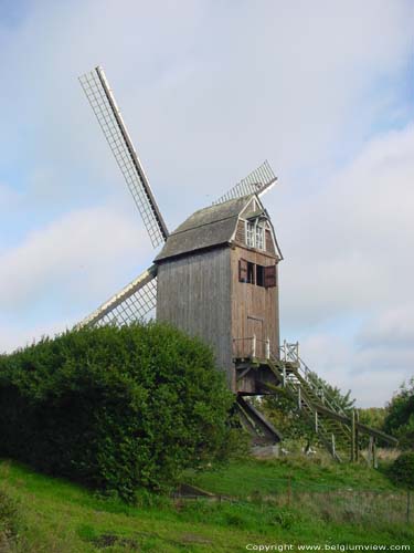 Molen aan Argenteuil LASNE foto Voorgevel uit zuiden