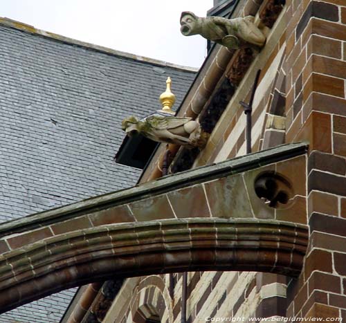 Onze-Lieve-Vrouwekerk AARSCHOT foto Detail zijgevel