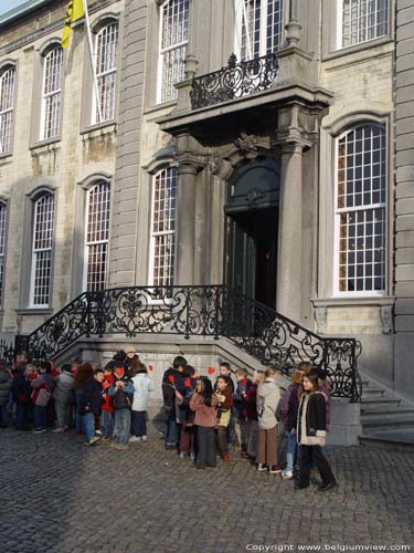 Town hall LIER picture