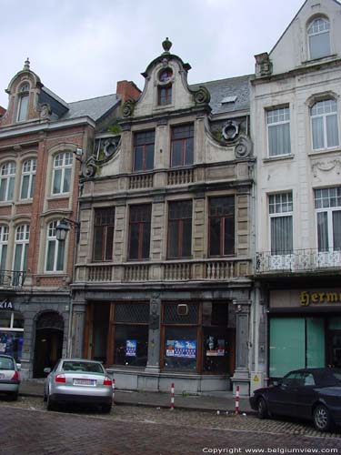 Den Hert and Raymond Delahaye's birth house LIER picture