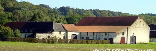 Grote boerderij LIMELETTE  OTTIGNIES-LOUVAIN-LA-NEUVE / BELGIQUE 