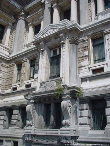 Palais de justice BRUXELLES / BELGIQUE 