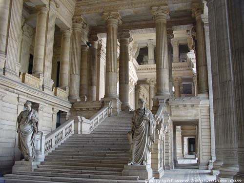 Palais de justice BRUXELLES / BELGIQUE 