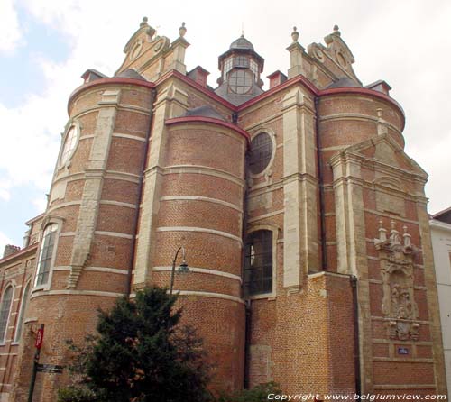 Rijke Klarenkerk BRUSSEL-STAD / BRUSSEL foto Voorgevel uit oosten