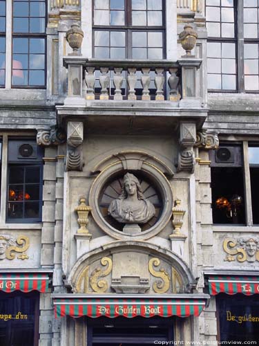 De Gulden Boot BRUSSEL-STAD in BRUSSEL / BELGI Detail gevel