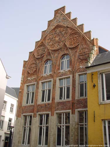 Huis van't Sestich LEUVEN foto Voorgevel