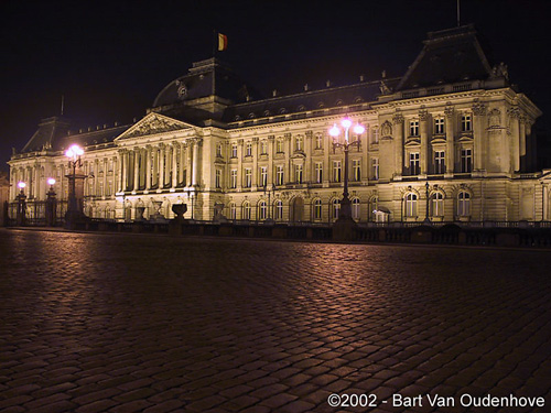 Koninklijk Paleis BRUSSEL-STAD in BRUSSEL / BELGI Foto aan ons aangeboden door Bart van Oudenhove (zie www.bartvo.com)