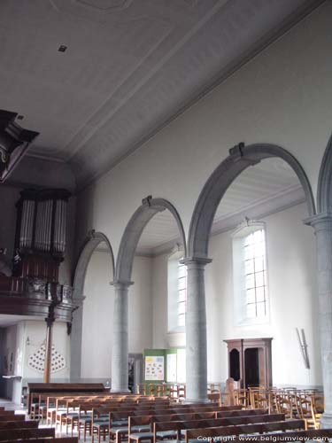 Kerk COURT-SAINT-ETIENNE picture 