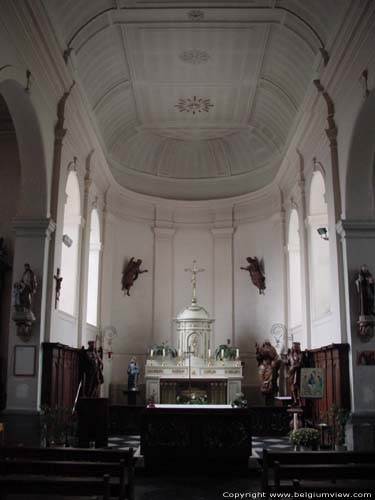 Kerk MONT-SAINT-GUIBERT / BELGI Middenschip