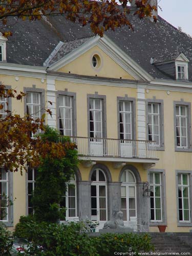 Chateau Bierbais MONT-SAINT-GUIBERT / BELGIQUE 