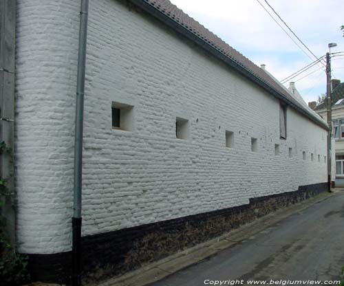 Grote boerderij COURT-SAINT-ETIENNE photo 