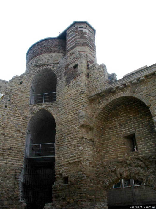 Hoektoren 1ste ringmuur, Tour Anneessens, Tour du Mal BRUXELLES photo 