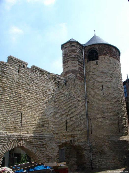 Hoektoren 1ste ringmuur, Anneessenstoren, Pijntoren BRUSSEL-STAD in BRUSSEL / BELGI 