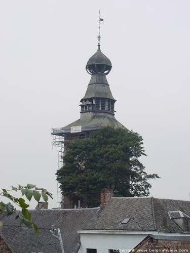 Belforttoren of toren van de vroegere Sint-Sauveurkerk GEMBLOUX foto Torenspits