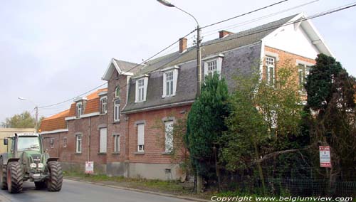 Oranje boerderij HANNUT / BELGIUM 